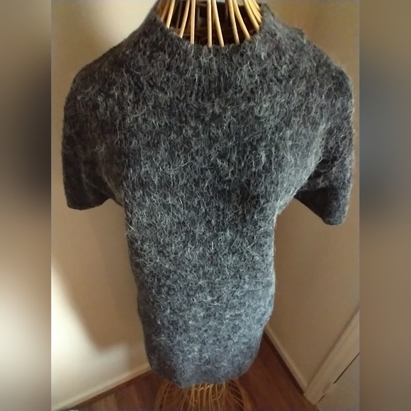 Elegant Gray Women's Sweater Dress - Picture 4 of 10